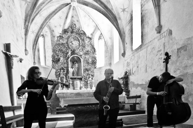 ROMANOVSKÁ / TICHÝ / HRUBÝ