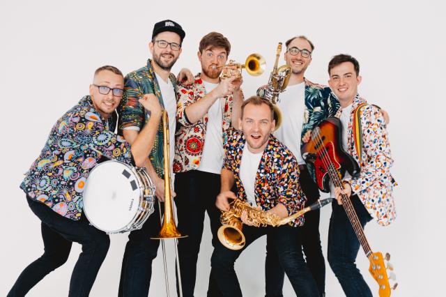 Letní koncert na nábřeží: Brass Avenue