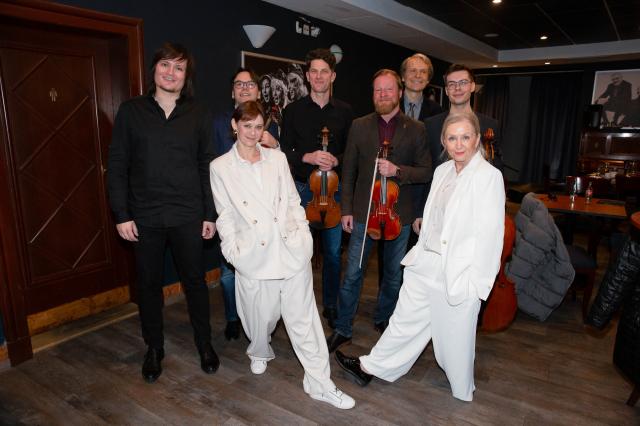 (Ne)obyčejné radosti - Bára Basiková, Klára Trojanová, Martin Růža