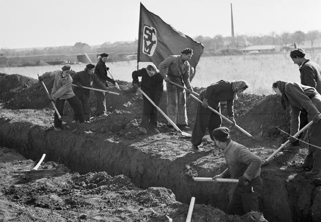 POKOUTNÍ KRUH PRÁCHEŇSKÉ VLASTIVĚDY – MLÁDEŽ JE NÁRODA SMĚLÝ PŘEDVOJ