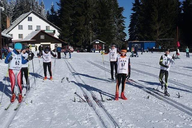 Mladí lyžaři běžci absolvovali během víkendu dva závody