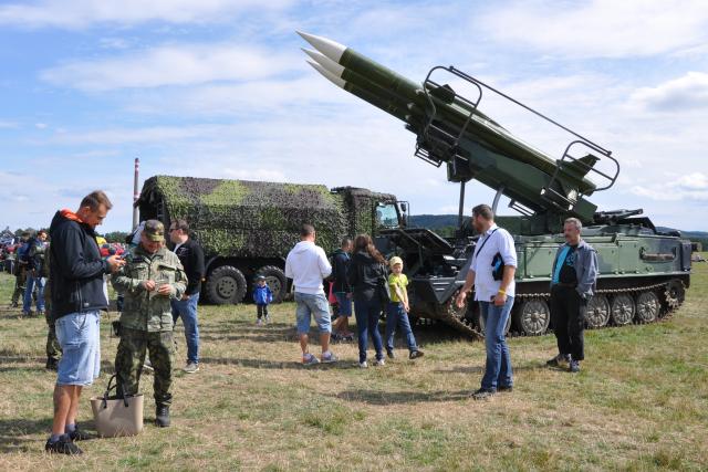 Den s 25. protiletadlovým raketovým plukem